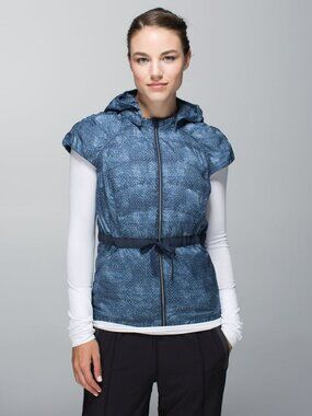 NWT Lululemon Women's Spring Fling Puffy Vest Sashiko Cross Inkwell 6